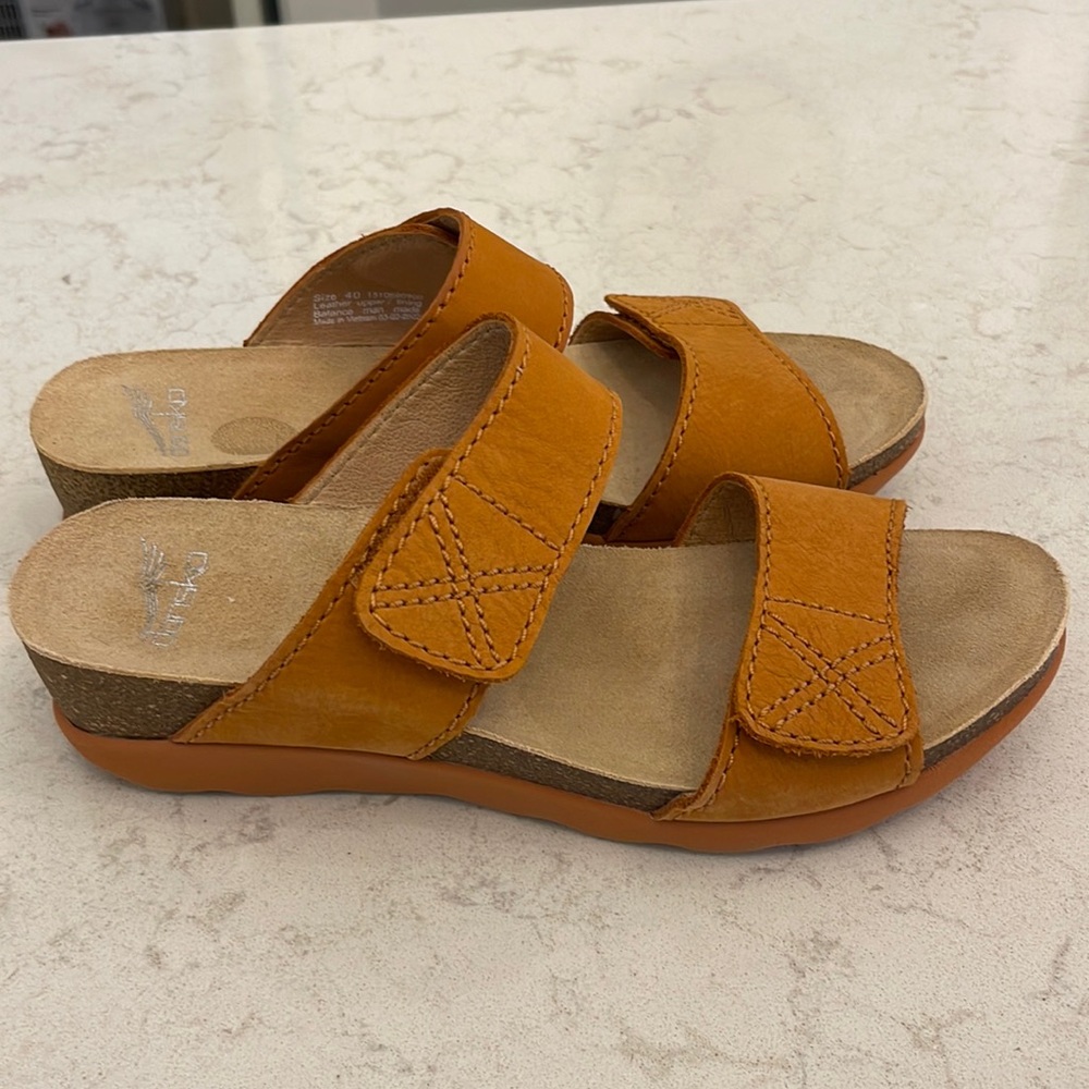 Dansko Vibrant Yellow / Orange Leather Comfort Slip On Summer Sandals